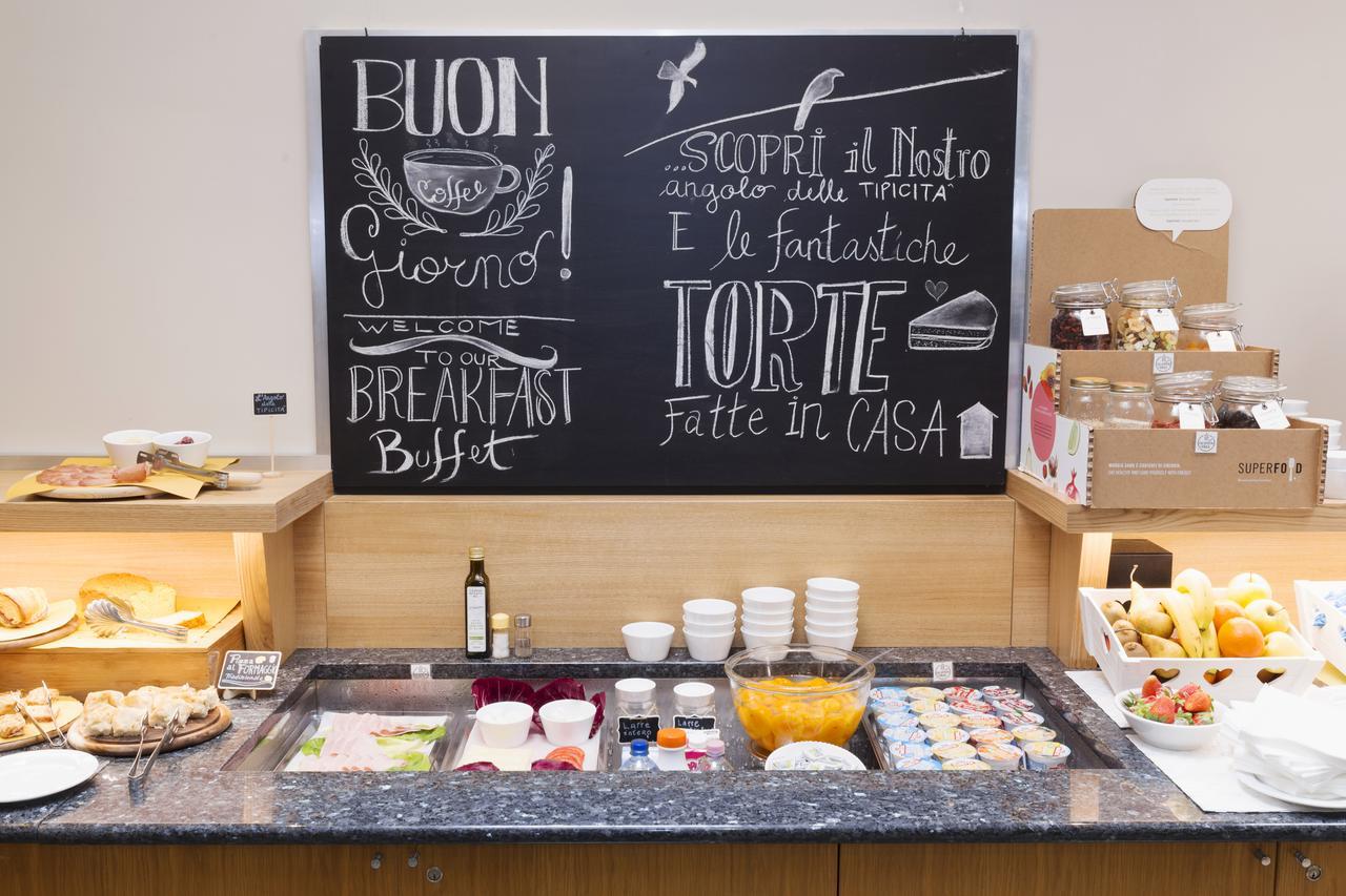 City Hotel & Suites Foligno Luaran gambar
