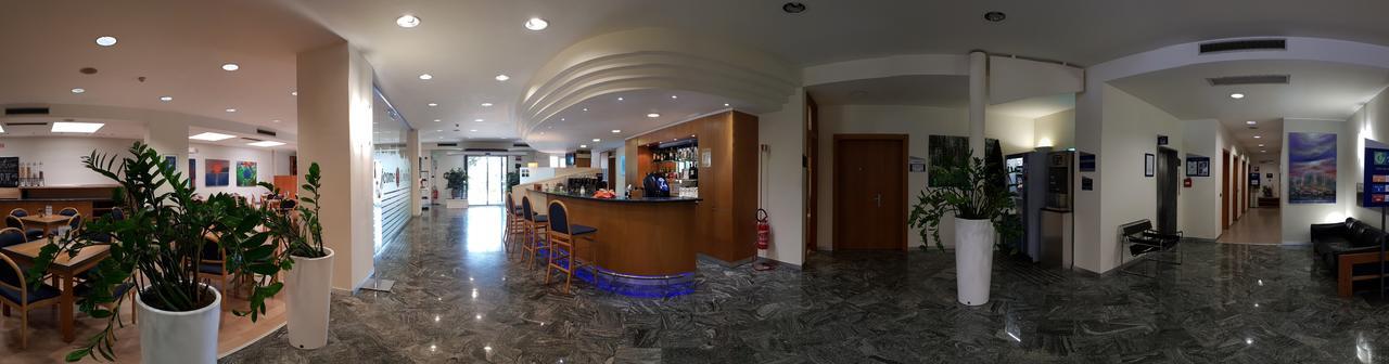 City Hotel & Suites Foligno Luaran gambar