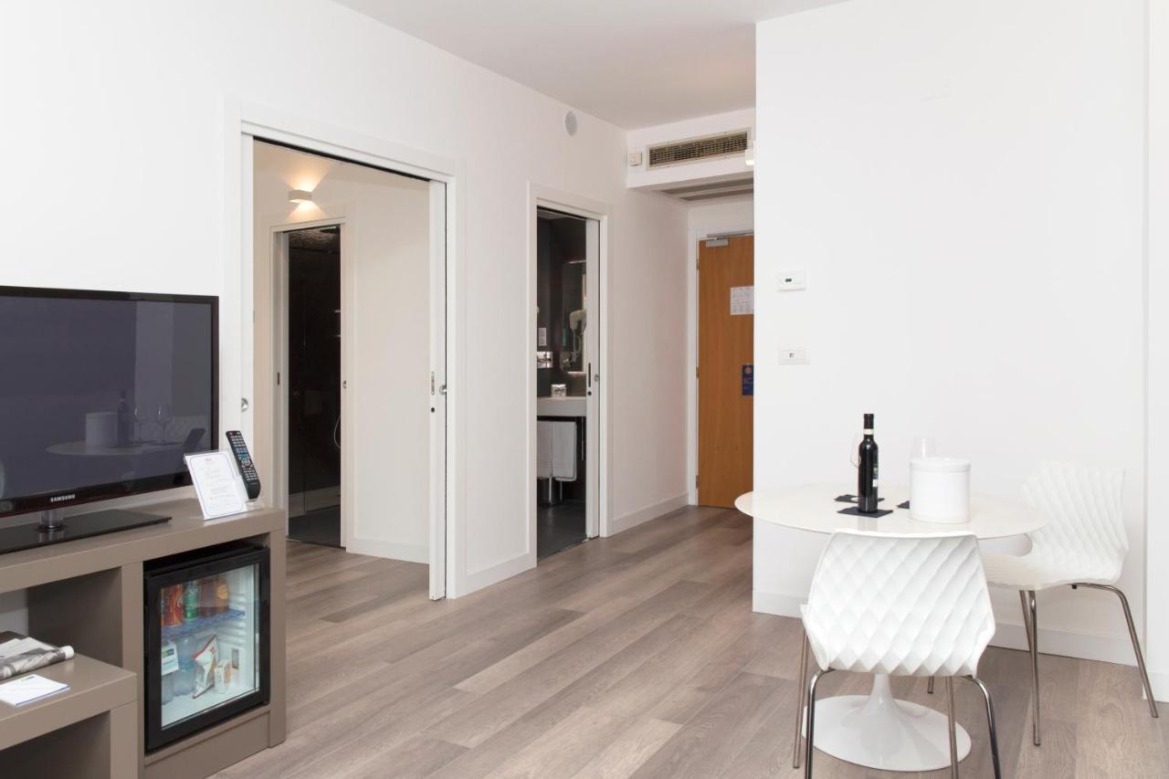 City Hotel & Suites Foligno Luaran gambar