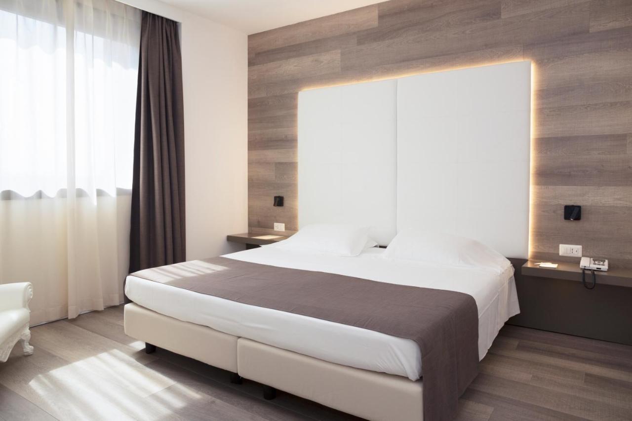 City Hotel & Suites Foligno Luaran gambar