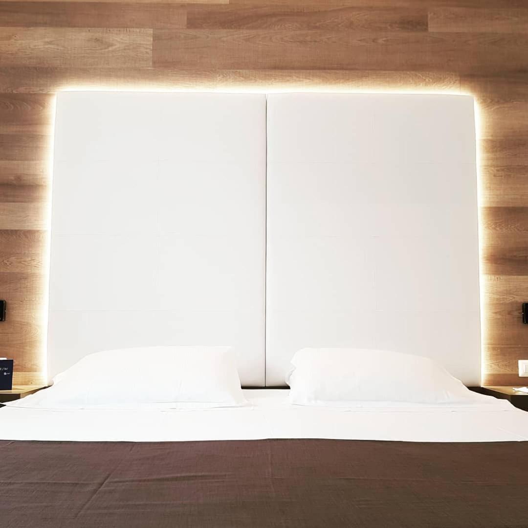 City Hotel & Suites Foligno Luaran gambar